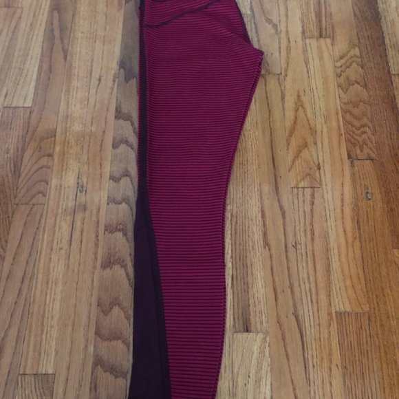 Lululemon leggings - Picture 3 of 4